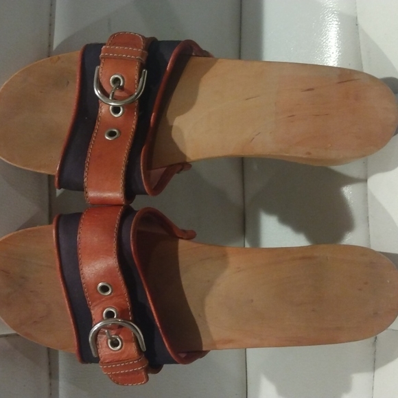 COACH Clogs - Picture 6 of 8